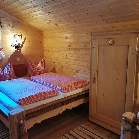 Hubertushütte Tatil Evi